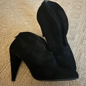 Beautiful Size 11 Suede Booties